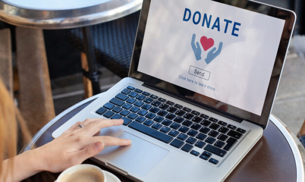Giving Thanks and Giving Back: Smart Strategies for Year-End Charitable Giving