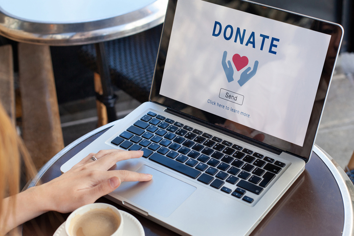 Giving Thanks and Giving Back: Smart Strategies for Year-End Charitable Giving